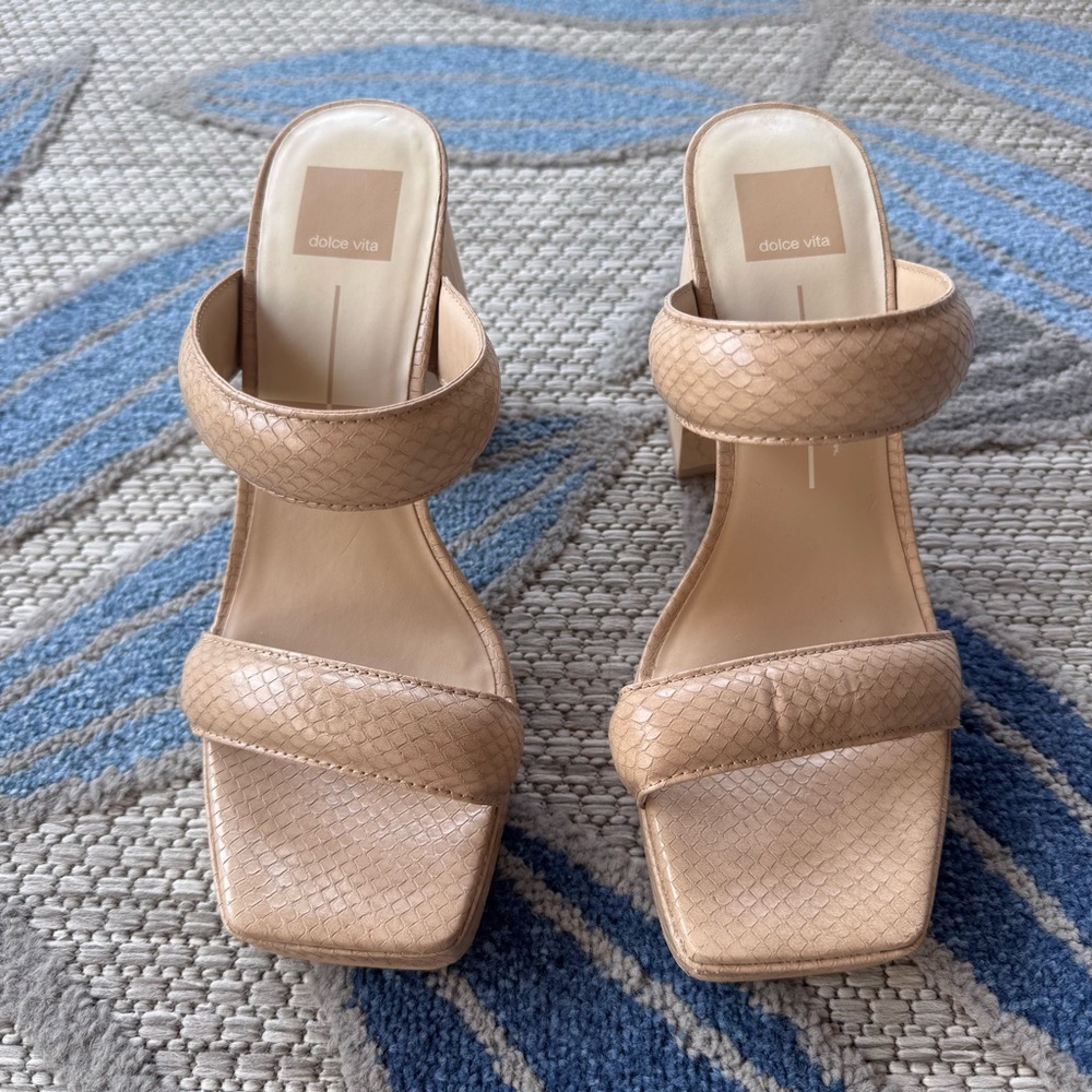 Dolce Vita Women’s Pascoe Sandal Taupe Embossed Print Block Heel Size‎ 10